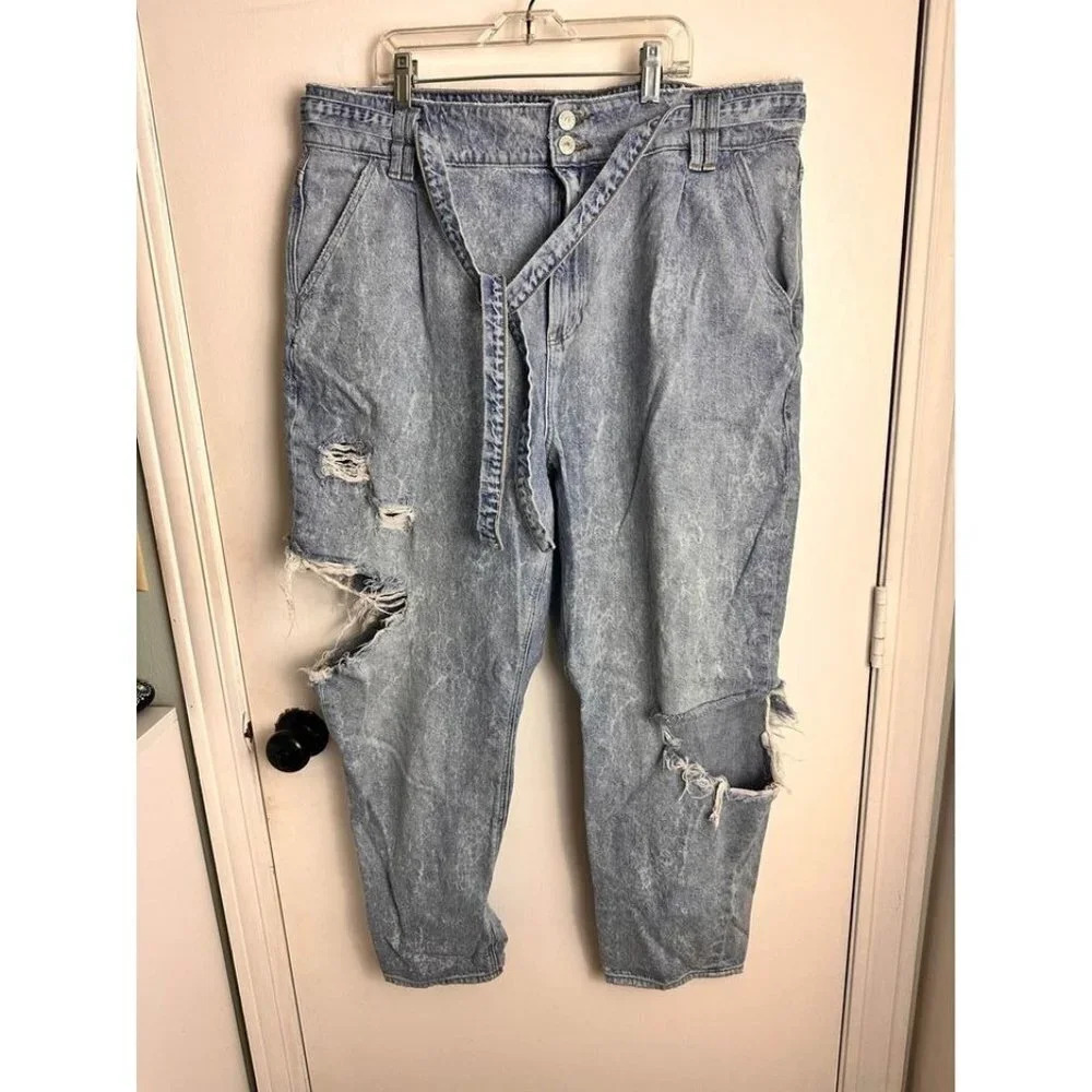 American Eagle Highest Rise Mom Acid Washed Jeans Size 18 Regular #0544